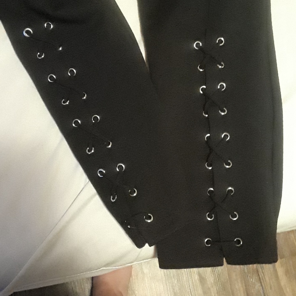 Black leggings